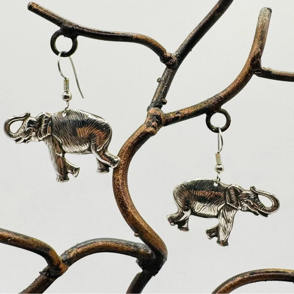 Silver Tone Elephant Dangle Earrings Animal Charm Earrings Safari Style